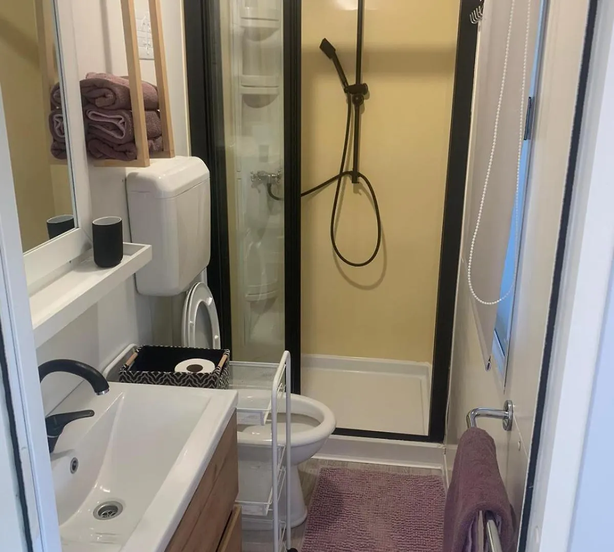 Mobile Home Le Adria, Drage Pakostane بيت للعطل